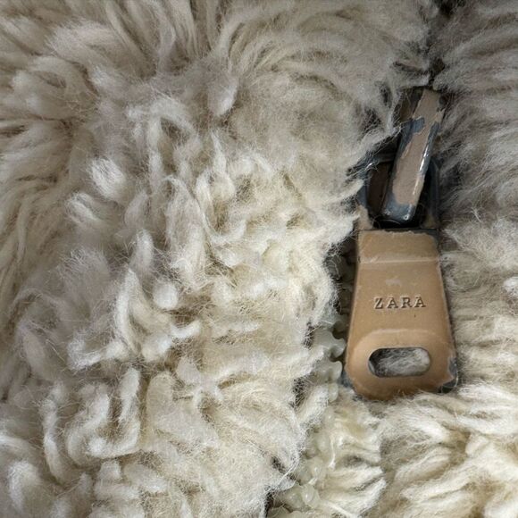 Girl Zara  Cozy Cream Sherpa Jacket with Tan Pockets size 10 - Picture 6 of 16